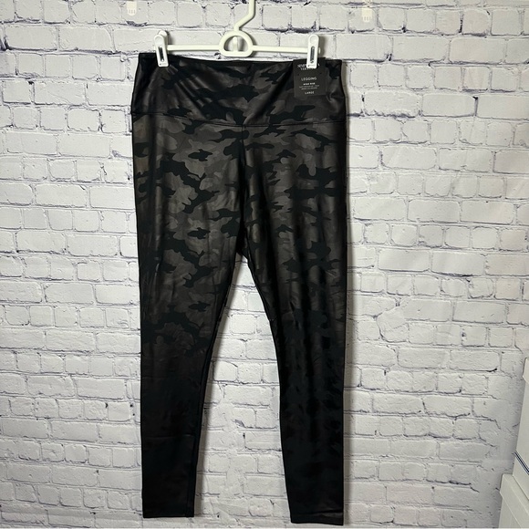 Simply Vera Vera Wang Pants - Simply Vera Vera Wang Gray Camouflage Leggings